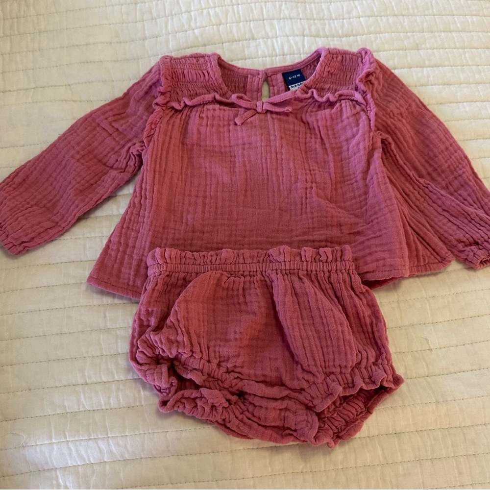 Baby Gap Pink Long Sleeve Top and Bloomers Set
